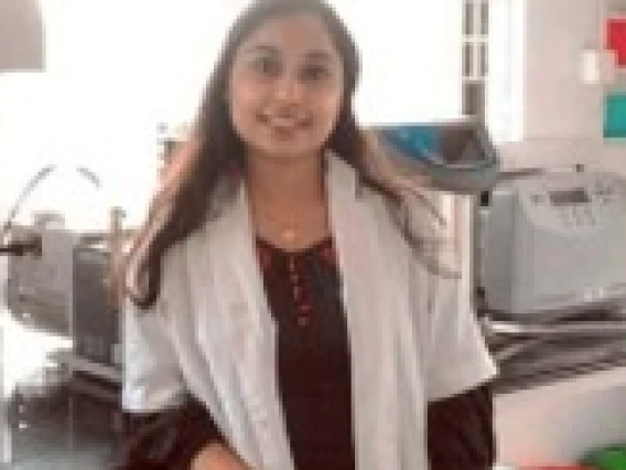 Headshot of student, Sruthi Sureshkumar. 