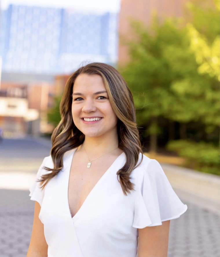 Headshot of student, Lauren Riede.